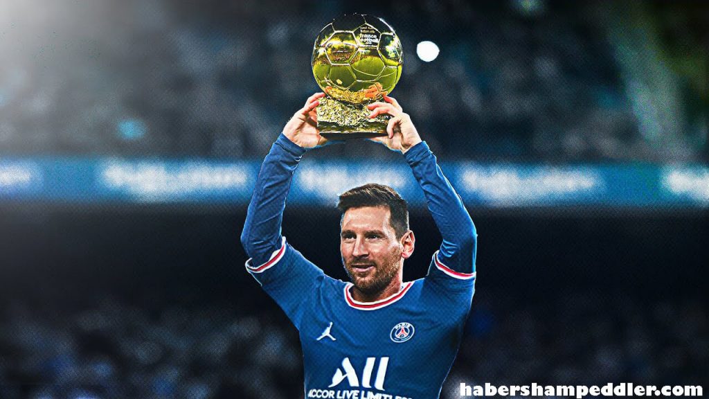 PSG’s Lionel Messi กองหน้าชาวอาร์เจนไตน์ คว้าบัลลงดอร์เป็นครั้งที่ 7 ของเขา แซงหน้า โรเบิร์ต เลวานดอฟสกี้ กองหน้าชาวโปแลนด์ และจอร์จินโญ่ 