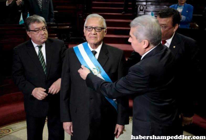 Arevalo เบอร์นาร์โด อาเรวาโล ผู้ต่อต้านการคอรัปชั่นได้รับชัยชนะอย่างถล่มทลายในการเลือกตั้งประธานาธิบดีกัวเตมาลา หลัง